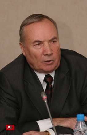 Валерий Лазарев