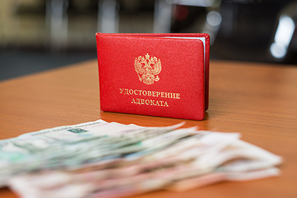 Оплата услуг адвоката третьим лицом может препятствовать взысканию судебных расходов?