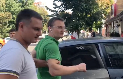 Взыскать с Михаила Беньяша ущерб за порчу личного автомобиля оперативника не удалось