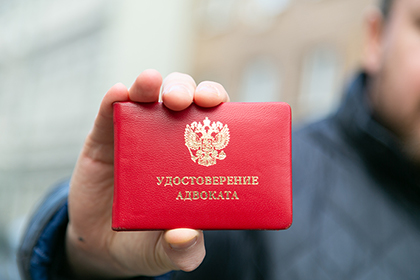 КС подтвердил, что адвокат может представлять компанию в арбитражном суде только по доверенности